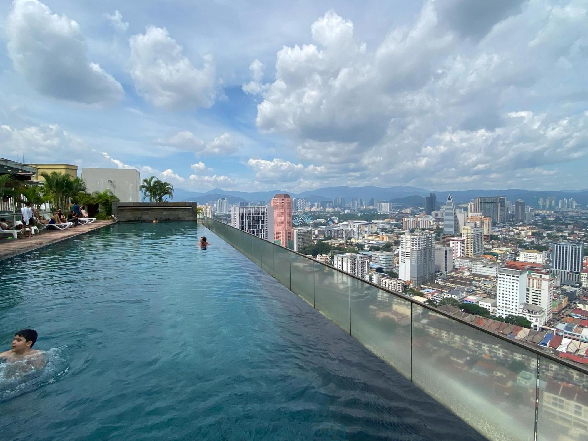Skyfloat Infinity Hostel Куала-Лумпур Экстерьер фото